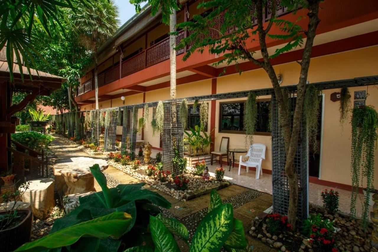 Noble Night Guesthouse Канчанабури Экстерьер фото