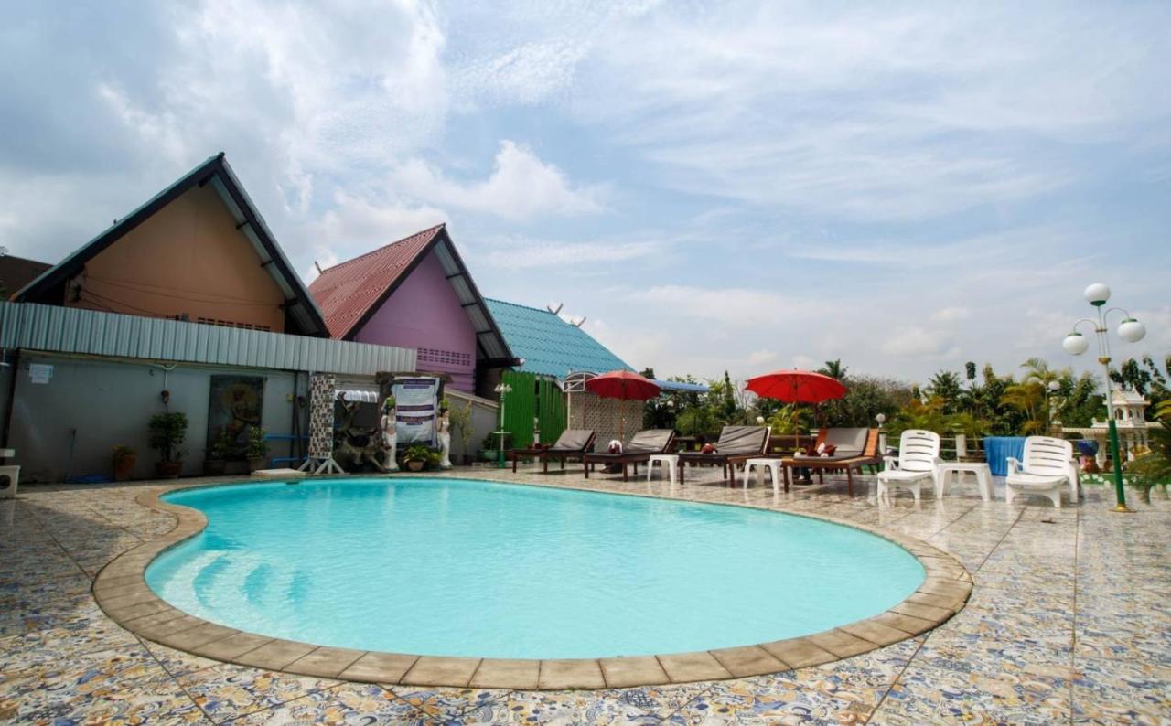 Noble Night Guesthouse Канчанабури Экстерьер фото